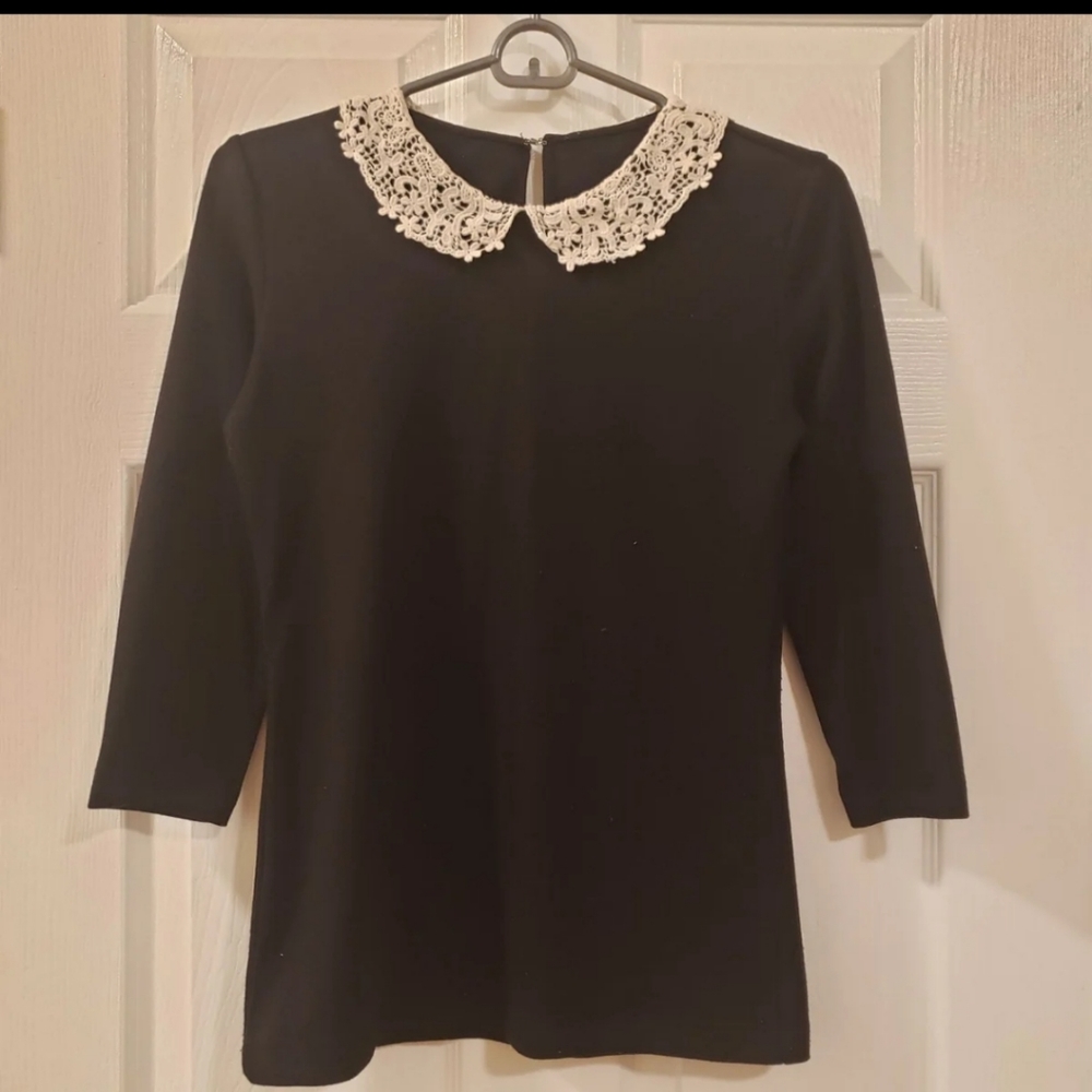 Lace collar black sweater